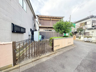 【前面道路含む現地写真】