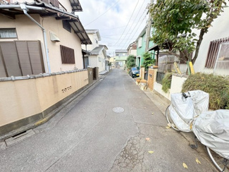 【前面道路含む現地写真】
