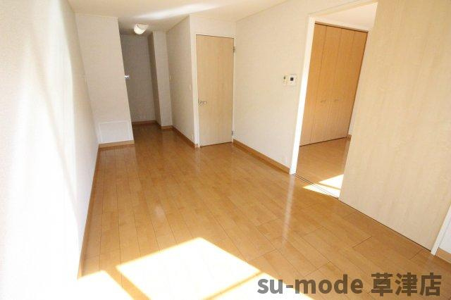 【居間・リビング】 | メゾン栗東 | 使いやすいリビングです