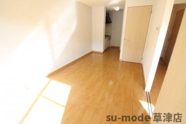 【居間・リビング】 | メゾン栗東 | おしゃれな居間です