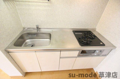 【キッチン】 | メゾン栗東 | コンパクトなキッチンで掃除もラクラク