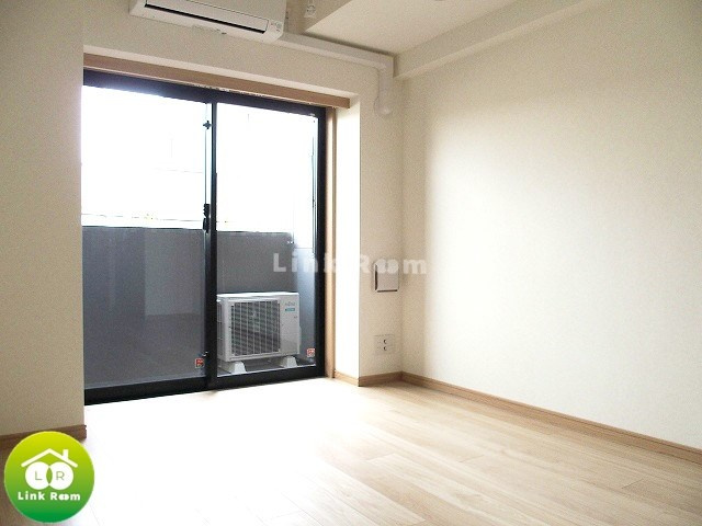 ルーブル大島弐番館の居間・リビング