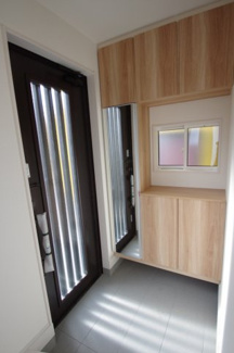 【玄関】 | 【仲介手数料無料！！】日野市栄町4丁目　新築戸建て（全2棟）1号棟　4780万円