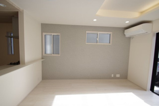 【居間・リビング】 | 【仲介手数料無料！！】日野市栄町4丁目　新築戸建て（全2棟）1号棟　4780万円