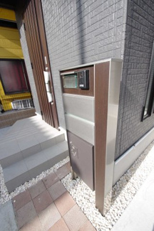 【その他】 | 【仲介手数料無料！！】日野市栄町4丁目　新築戸建て（全2棟）1号棟　4780万円 | 宅配ボックス