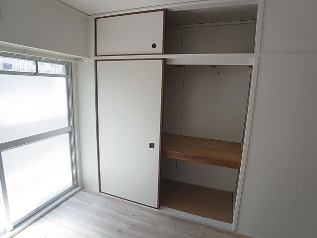 ビレッジハウス鈴蘭台1号棟の収納|各部屋に収納がございます