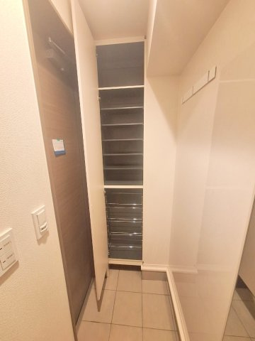 クレール・クールの玄関