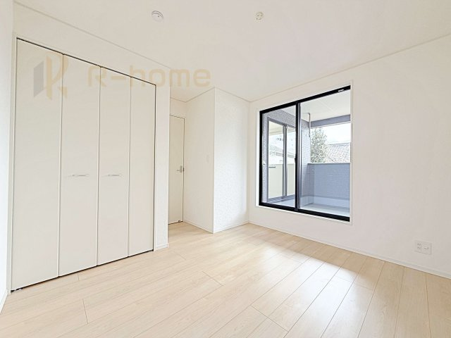 土浦市並木第15　新築戸建て　2号棟の洋室|お部屋のサッシにはペアガラスを採用、高い断熱性による省エネと結露対策に有効です♪