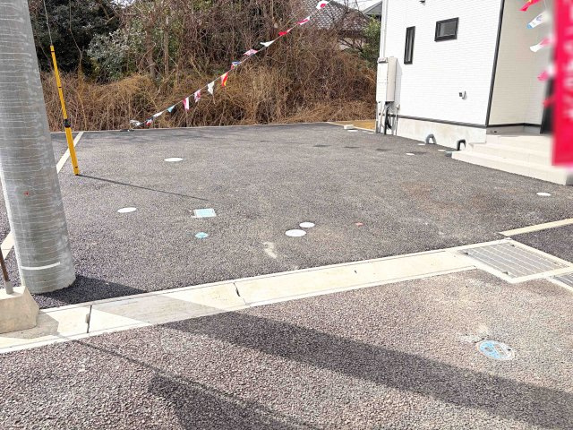 土浦市並木第15　新築戸建て　2号棟の駐車場|カースペースは2台お停めいただけます♪