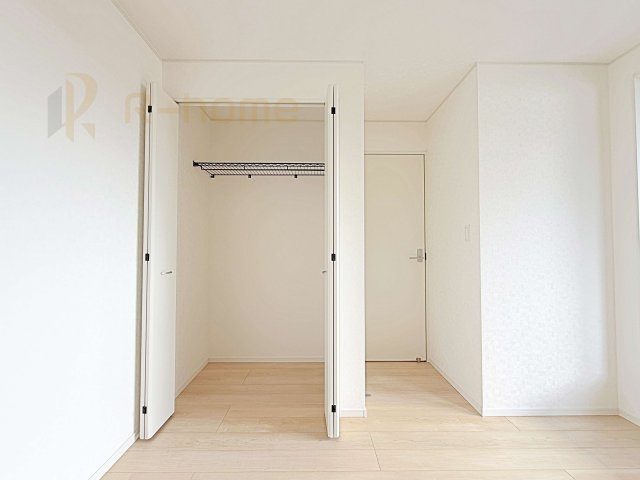 土浦市並木第15　新築戸建て　2号棟の収納|2階は全居室収納スペースを設置！
充分な容量で居住空間もスッキリ♪