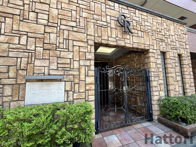 グランシス江坂のエントランス