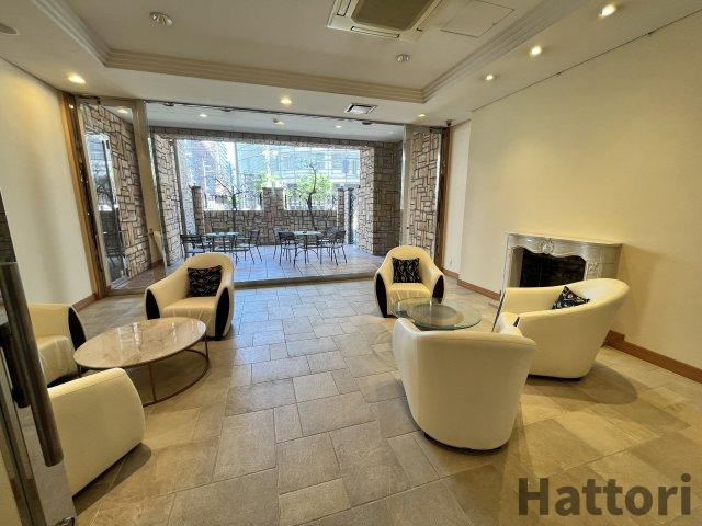 グランシス江坂のロビー