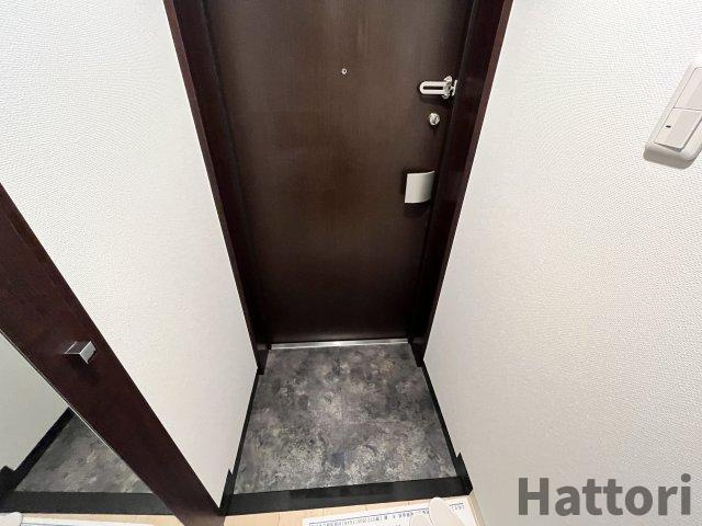 グランシス江坂の玄関