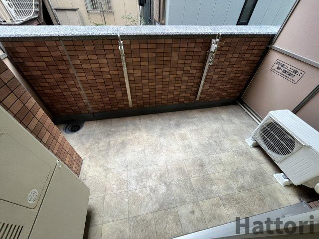 グランシス江坂のバルコニー