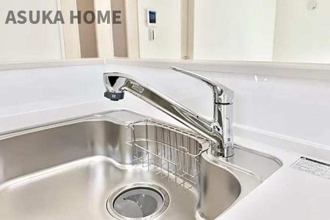 旭区今宿南町 のキッチン|浄水器カートリッジ付の水栓です。水道塩素もなく野菜を洗えるので栄養素も損なう心配もありません。