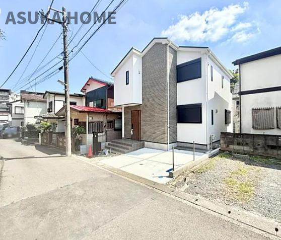 旭区今宿南町 の前面道路含む現地写真|現地は前面道路も広く閑静な住宅地です。