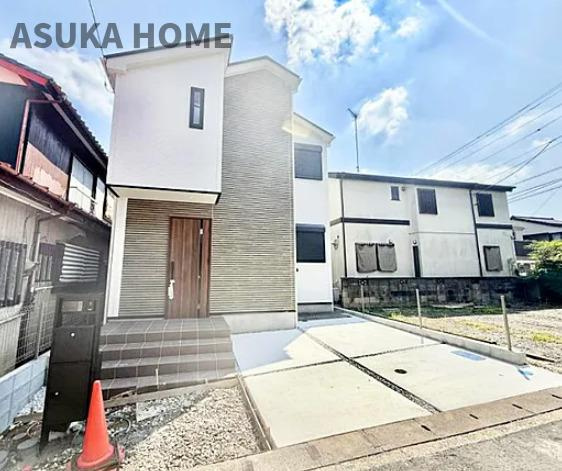 旭区今宿南町 の外観|車も2台置ける駐車スペースが魅力です。周辺は平坦地なので自転車利用を視野に入れている方もお勧めです。