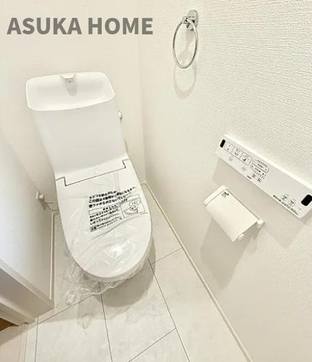 旭区今宿南町 のトイレ|トイレはタオル掛けがあるのでちょっと手を洗う時も安心です。