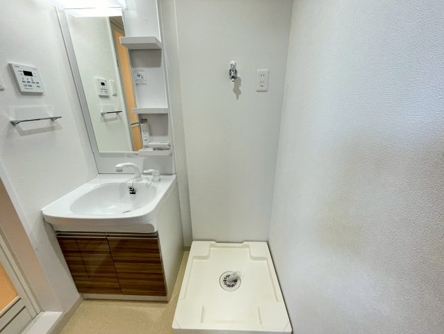 ジャカルタ519のその他