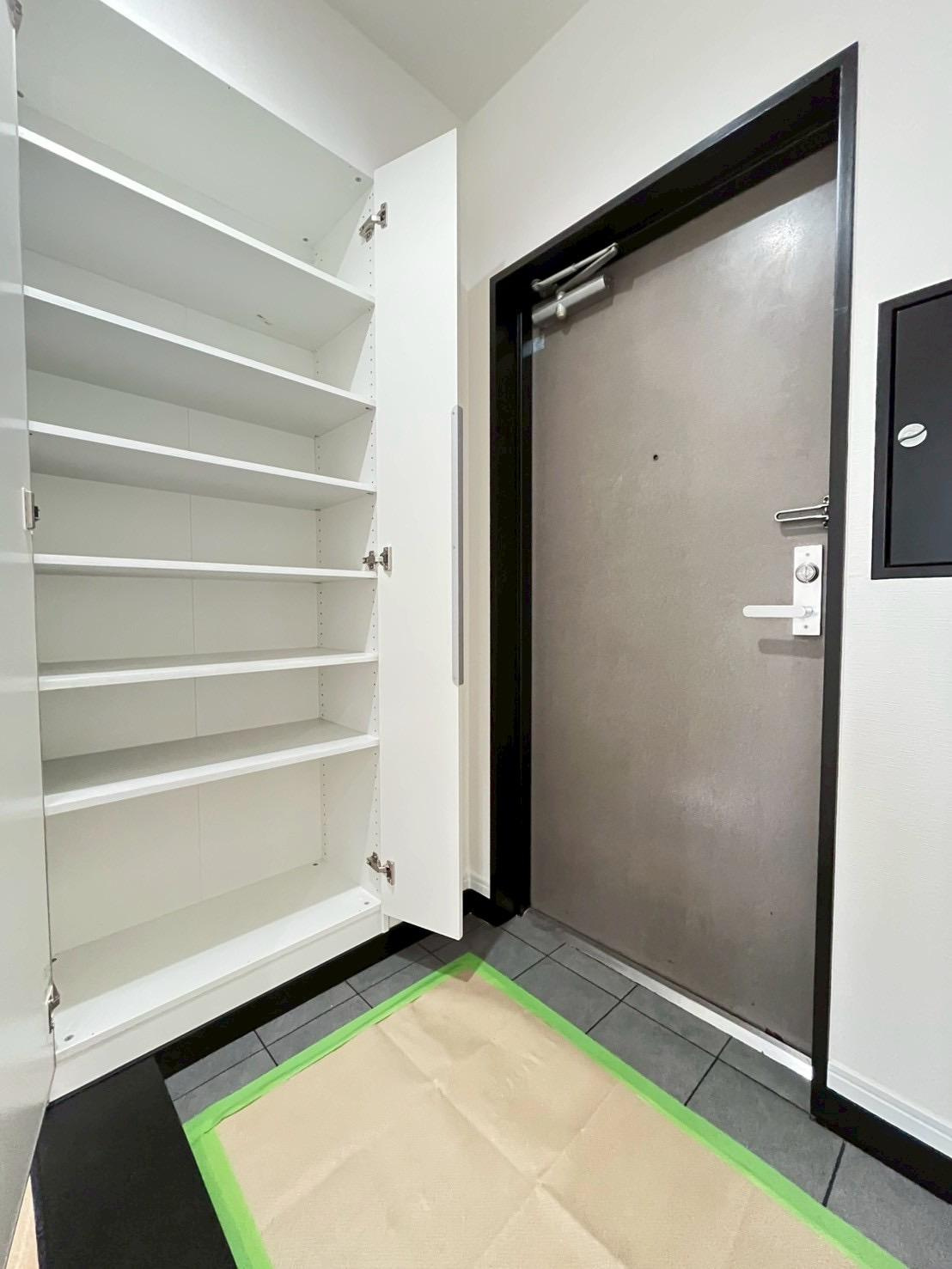 パークハウス新松戸311の玄関