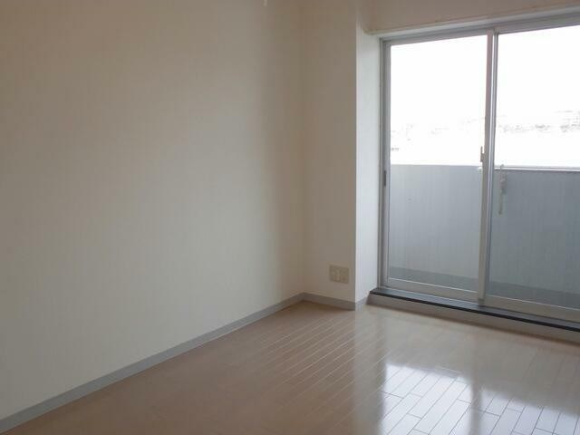 【居間・リビング】ＧＲＯＷＳ横浜妙蓮寺 