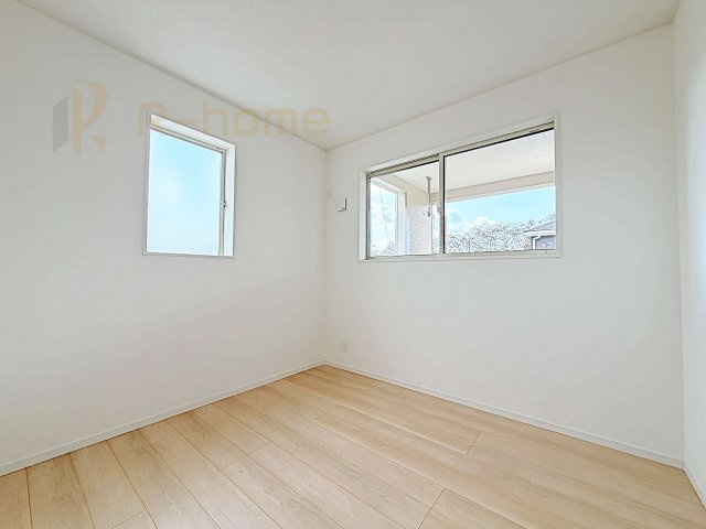 土浦市並木第15　新築戸建て　3号棟の洋室|2面窓の風通しの良い洋室です♪差し込む暖かな陽当たりで、室内がくつろげる空間に早変わりです♪