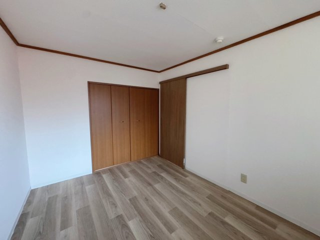 エレガンスハイツ中の島通りの画像