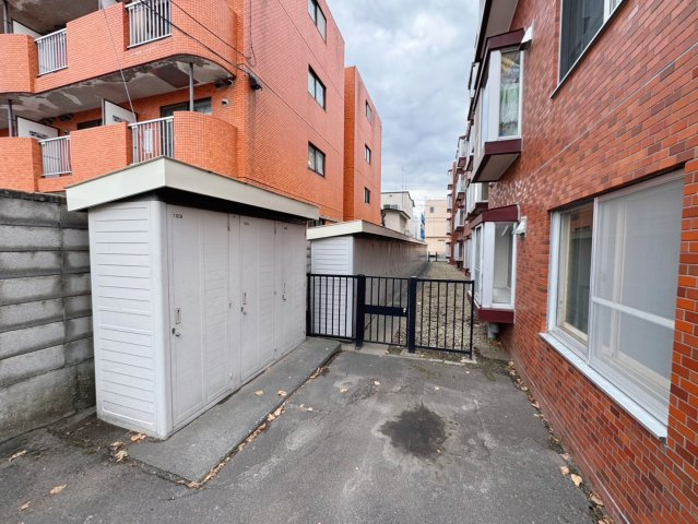 エレガンスハイツ中の島通りの画像