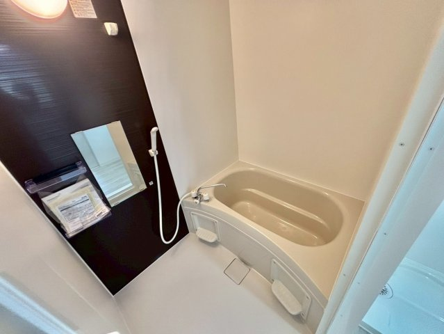 白国弘友ハイツの浴室