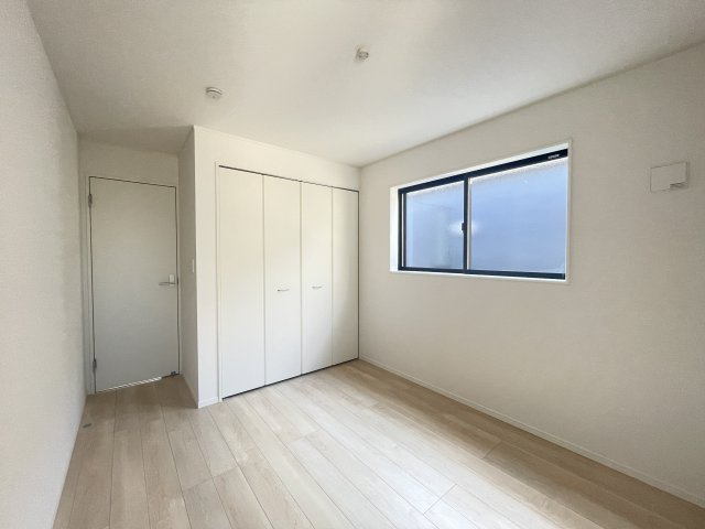クレイドルガーデン八戸市小中野第7　4号棟の洋室