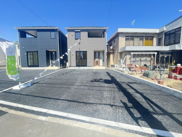 クレイドルガーデン八戸市小中野第7　4号棟の駐車場