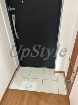 【玄関】 | ペアパレス六町２号館