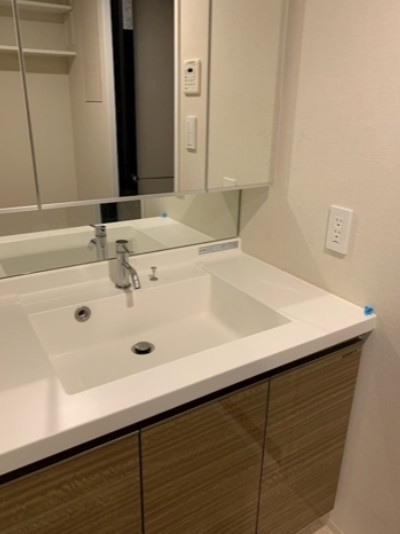 ステラメゾン三軒茶屋の独立洗面台