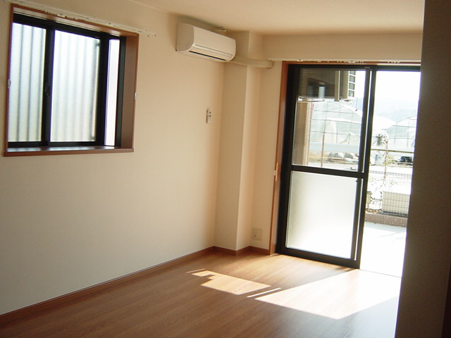 エバーグリーン国武の居間・リビング|リビング