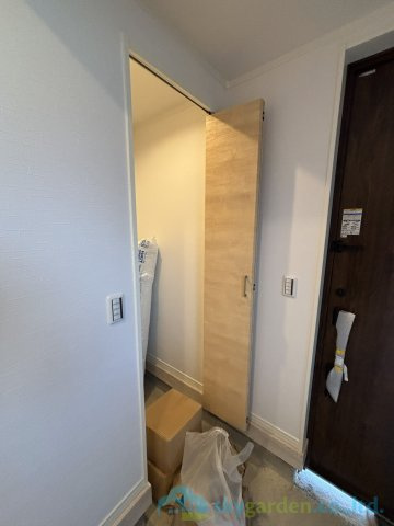 平塚市龍城ヶ丘　新築戸建　全3棟2号棟の玄関
