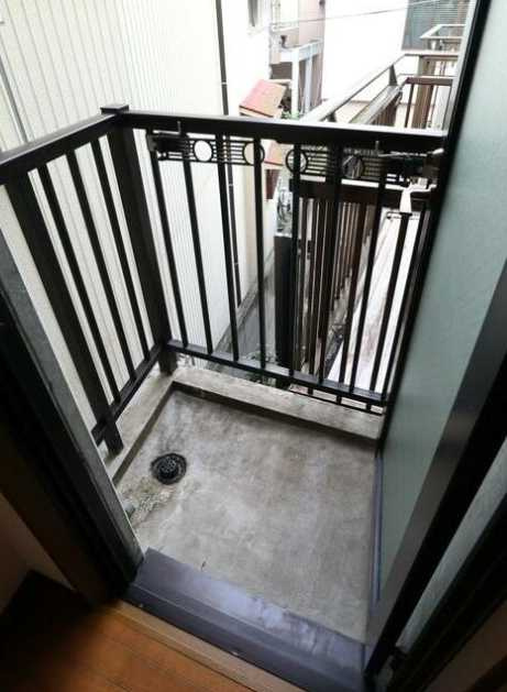 メゾン東山　敷金0　礼金0　陽当たり良好のバルコニー