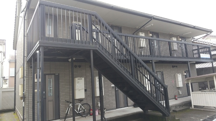 リバーサイド３３