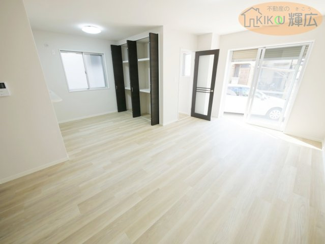 明石市大久保町大窪　中古戸建の居間・リビング