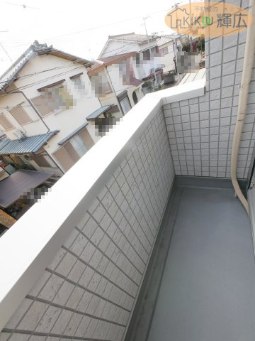 【バルコニー】 | 明石市大久保町大窪　中古戸建 | リフォーム前の写真です。2026年５月完成予定。