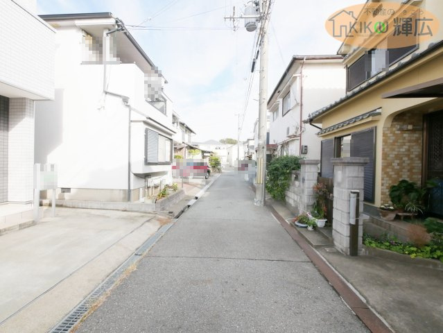 明石市大久保町大窪　中古戸建の前面道路含む現地写真