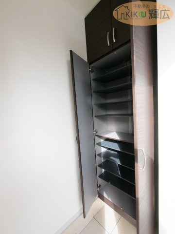 【玄関】 | 明石市大久保町大窪　中古戸建 | リフォーム前の写真です。2026年５月完成予定。