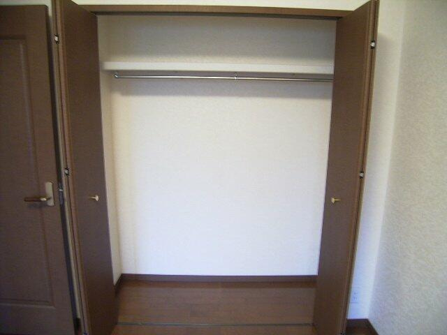 ビ・ウェル吉田町（１０３）の収納|現況が相違する場合は現況を優… 