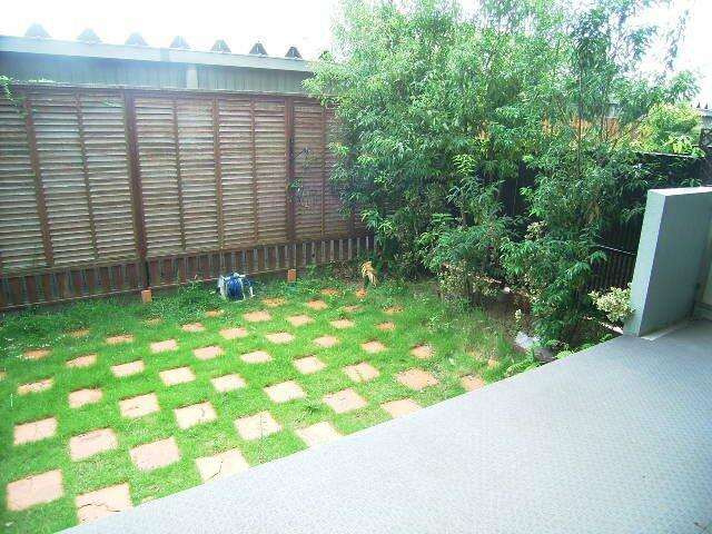 ビ・ウェル吉田町（１０３）の庭|現況が相違する場合は現況を優… 