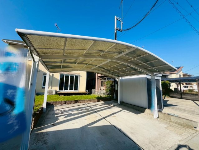 小山市横倉新田　リフォーム物件の駐車場|〇カーポート〇
カーポート付き♪2台駐車可能です（＾＾）
2025年11月撮影