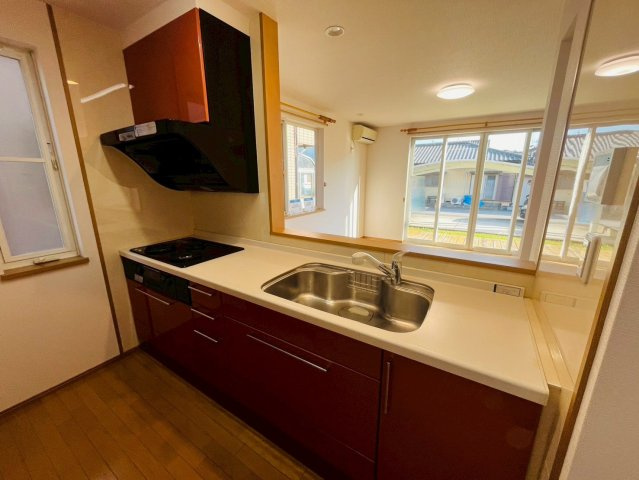 小山市横倉新田　リフォーム物件のキッチン|〇キッチン〇
お料理をしながら、後片付けをしながら会話がはずむ対面キッチン♪
2025年11月撮影