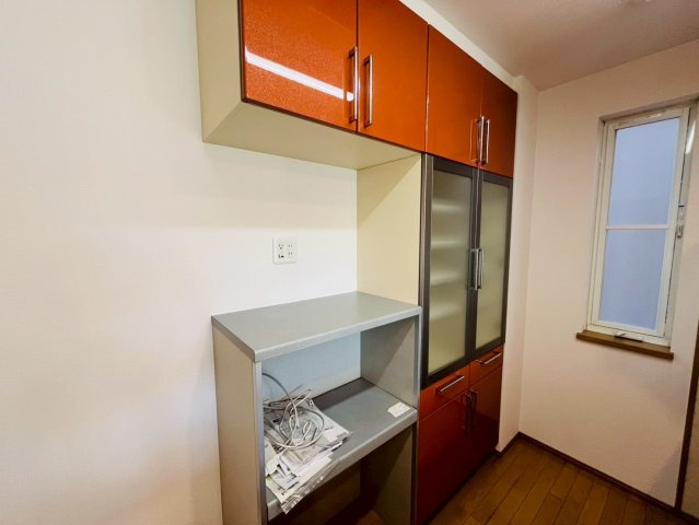 小山市横倉新田　リフォーム物件の収納|〇キッチン〇
収納豊富なカップボード付き！
2025年11月撮影