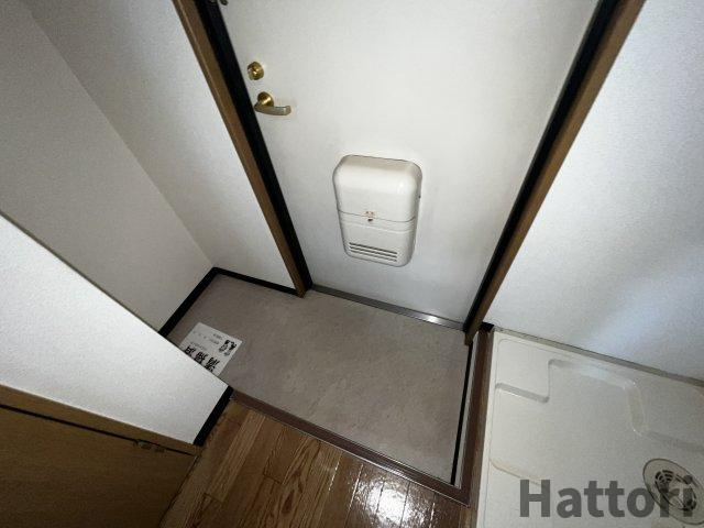 アズビー千里山の玄関