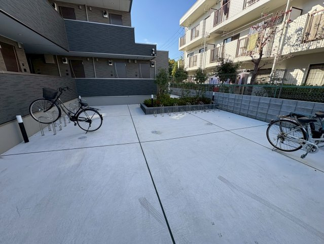 ウィンドテラス矢切の駐車場