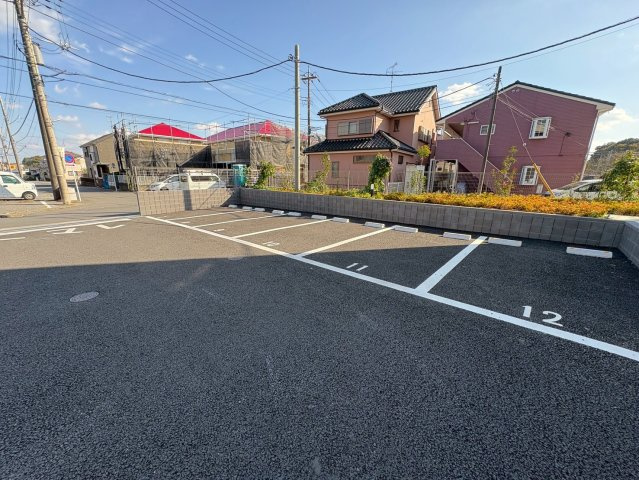 ウィンドテラス矢切の駐車場