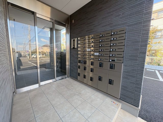 ウィンドテラス矢切のエントランス